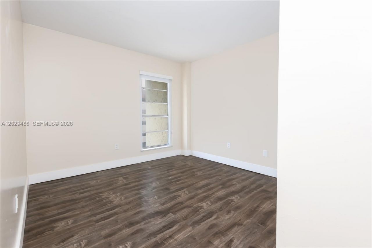 300 NW 42nd Ave , Unit 411, Miami, FL 33126 Photo