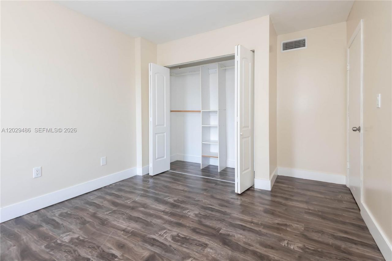 300 NW 42nd Ave , Unit 411, Miami, FL 33126 Photo