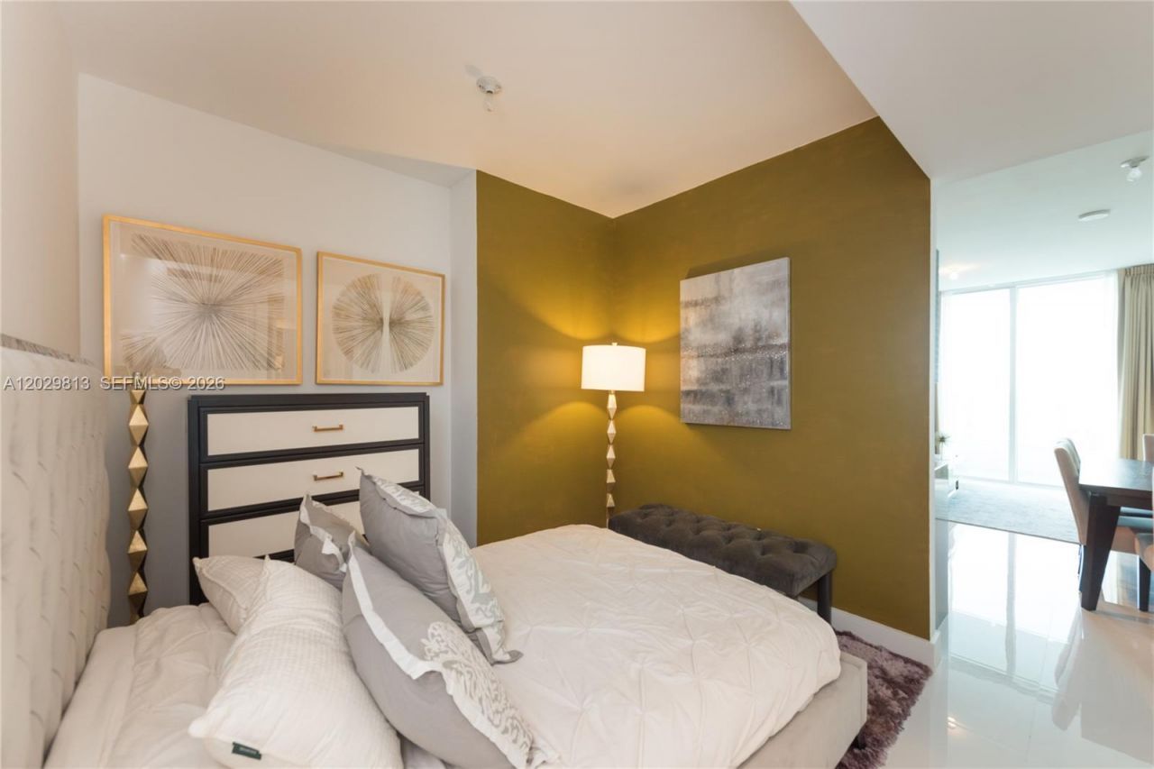 1080 Brickell Ave , Unit 4105, Miami, FL 33131 Photo