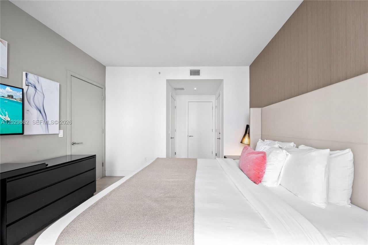 4010 S Ocean Dr, Unit R2307, Hollywood, FL 33019 Photo