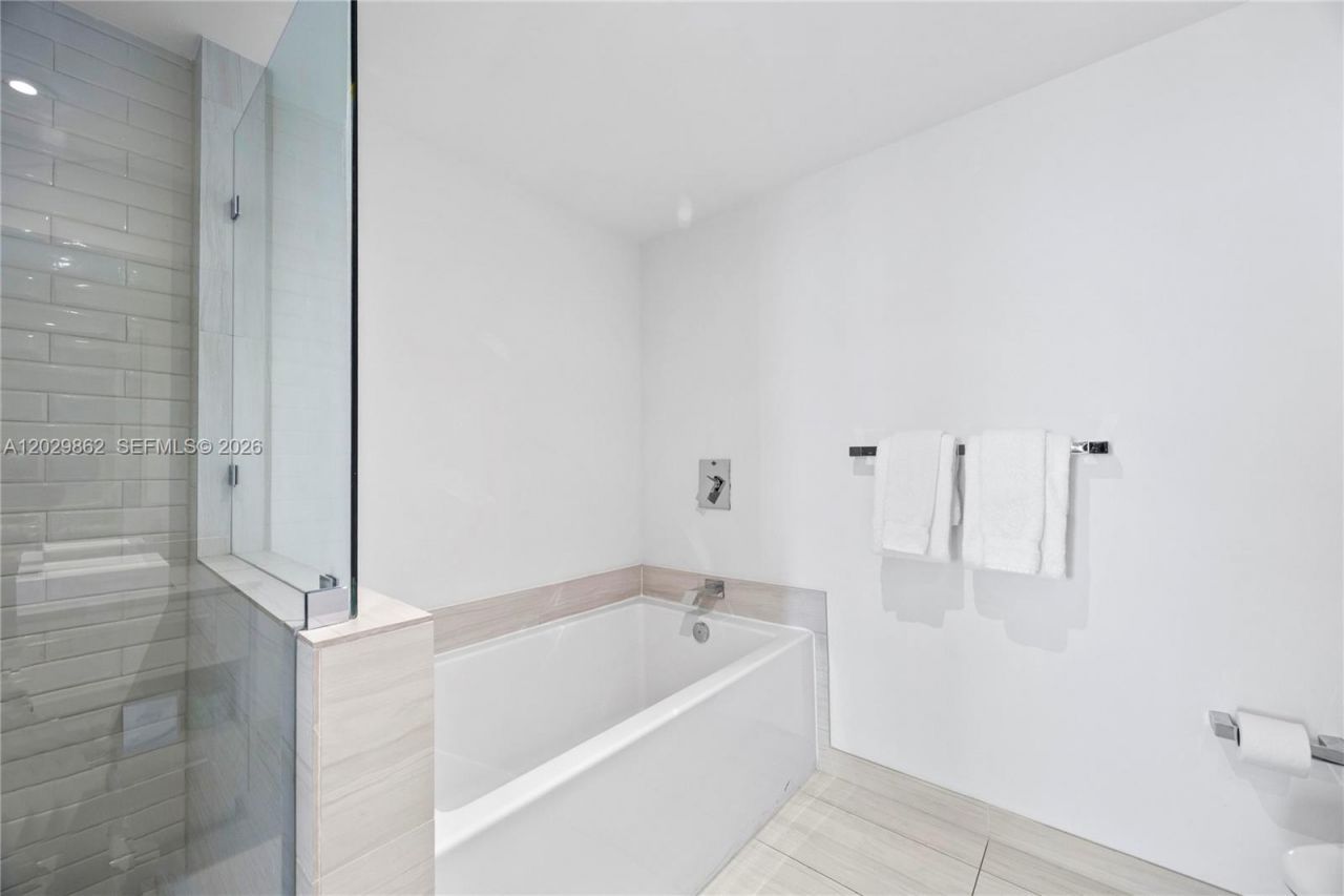 4010 S Ocean Dr, Unit R2307, Hollywood, FL 33019 Photo
