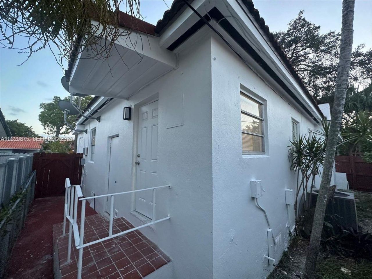 2745 SW 34th Ave , Unit 2, Miami, FL 33133 Photo