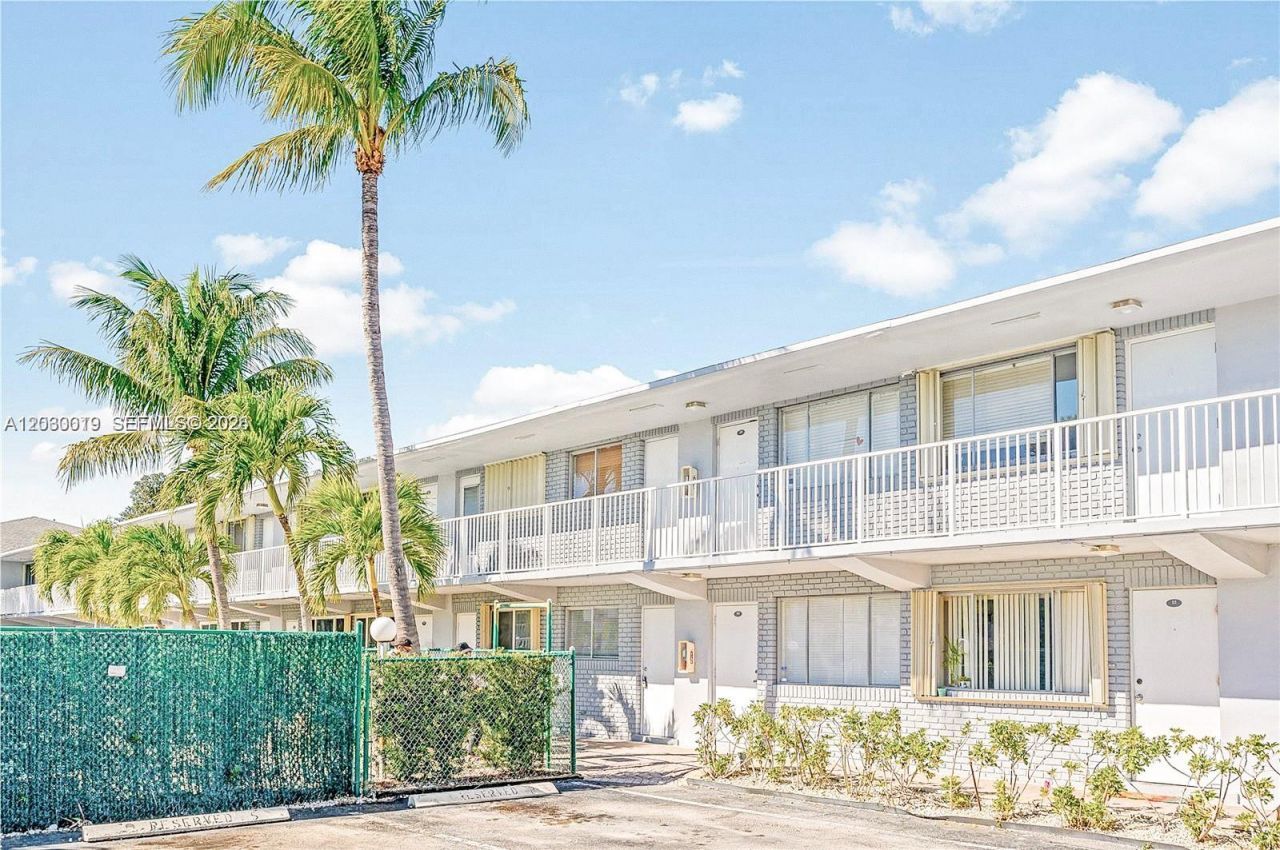 2175 NE 56th St , Unit 110, Fort Lauderdale, FL 33308 Photo
