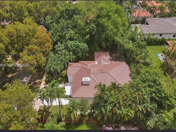 528 Sevilla Ave , Coral Gables, FL 33134