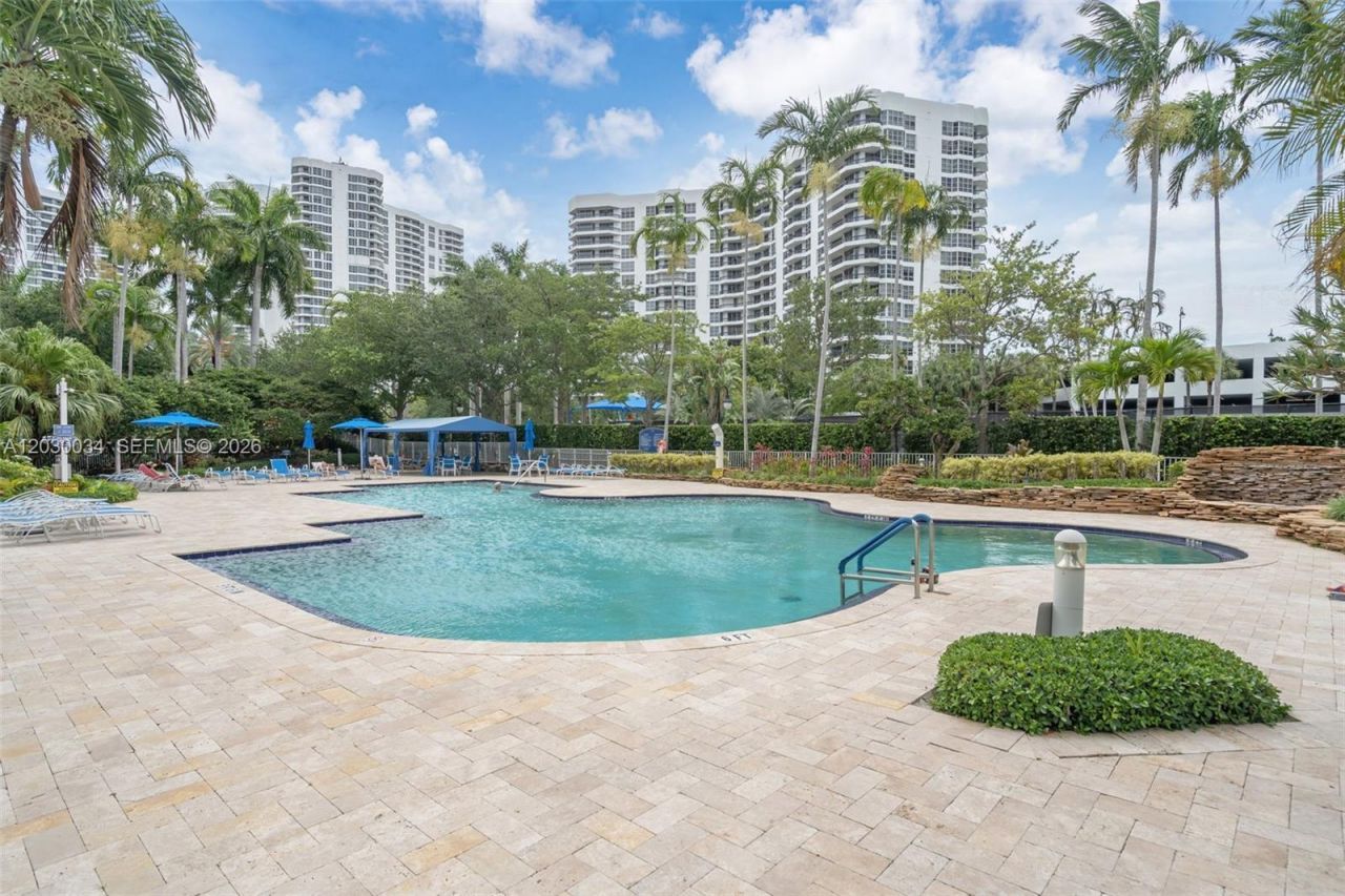 3500 Mystic Pointe Dr , Unit 1205, Aventura, FL 33180 Photo
