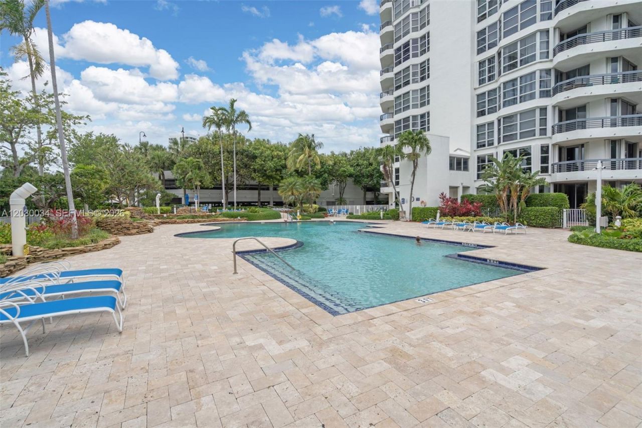 3500 Mystic Pointe Dr , Unit 1205, Aventura, FL 33180 Photo