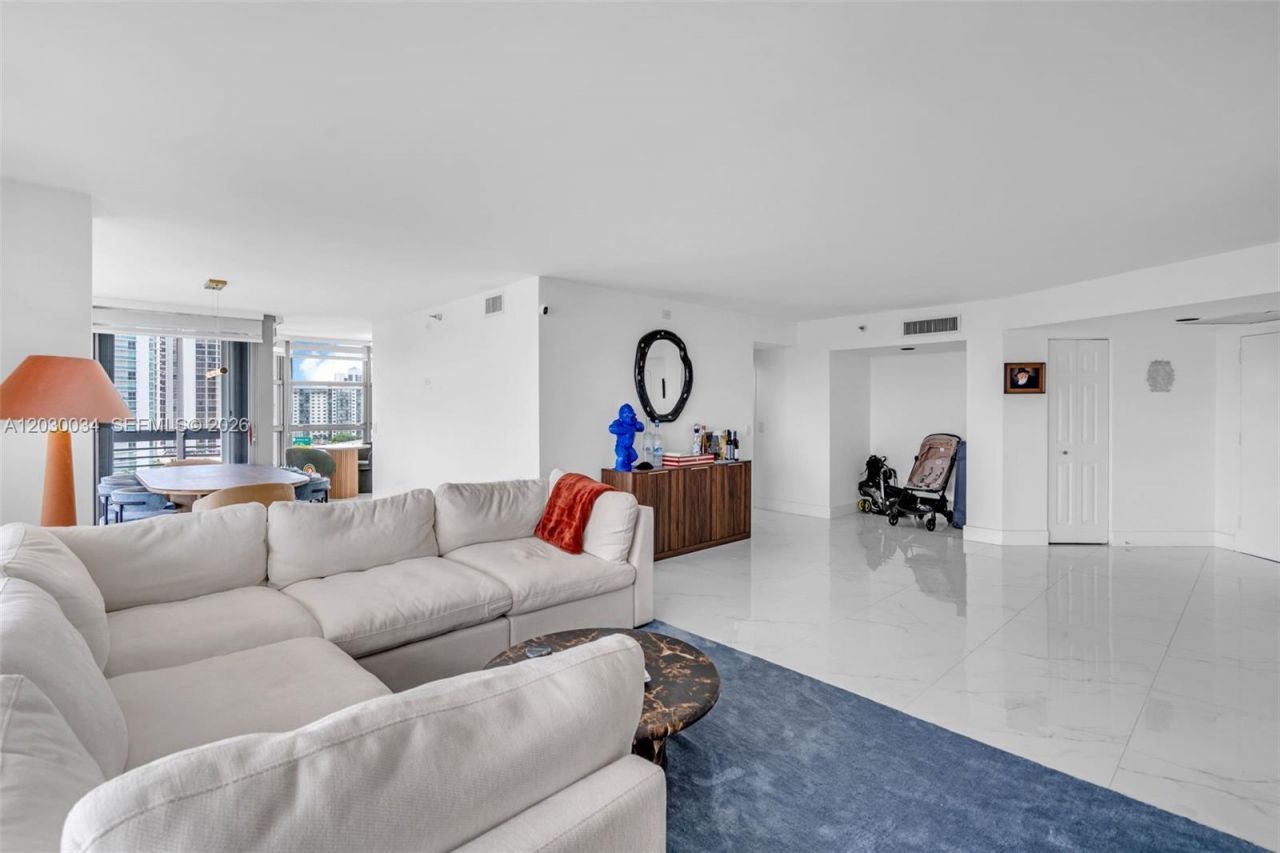 3500 Mystic Pointe Dr , Unit 1205, Aventura, FL 33180 Photo