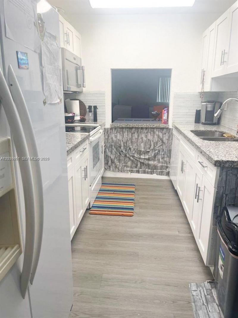 177 Lakeview Dr, Unit 104, Weston, FL 33326 Photo