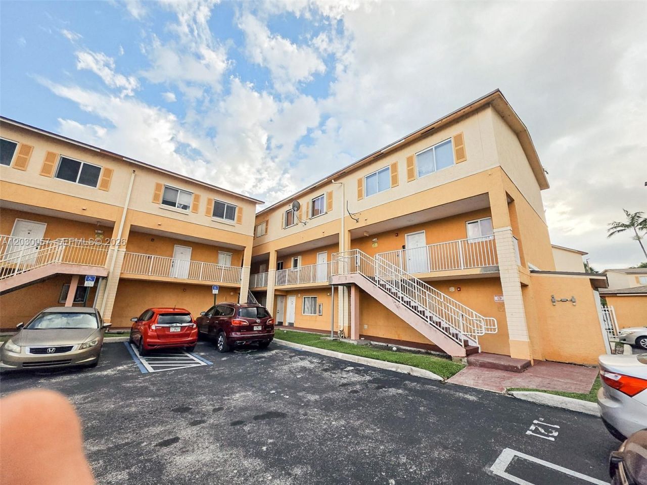 6235 Kendale Lakes Cir, Unit 236, Miami, FL 33183 Photo
