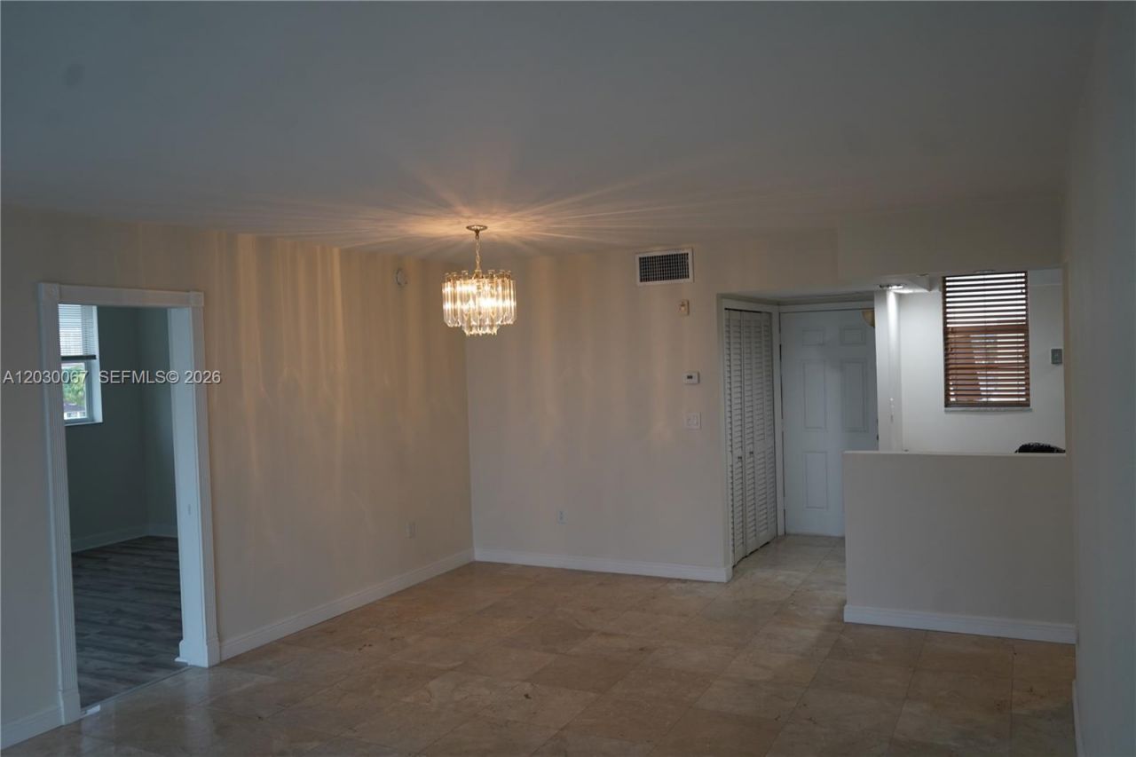 2999 Point East Dr , Unit C614, Aventura, FL 33160 Photo