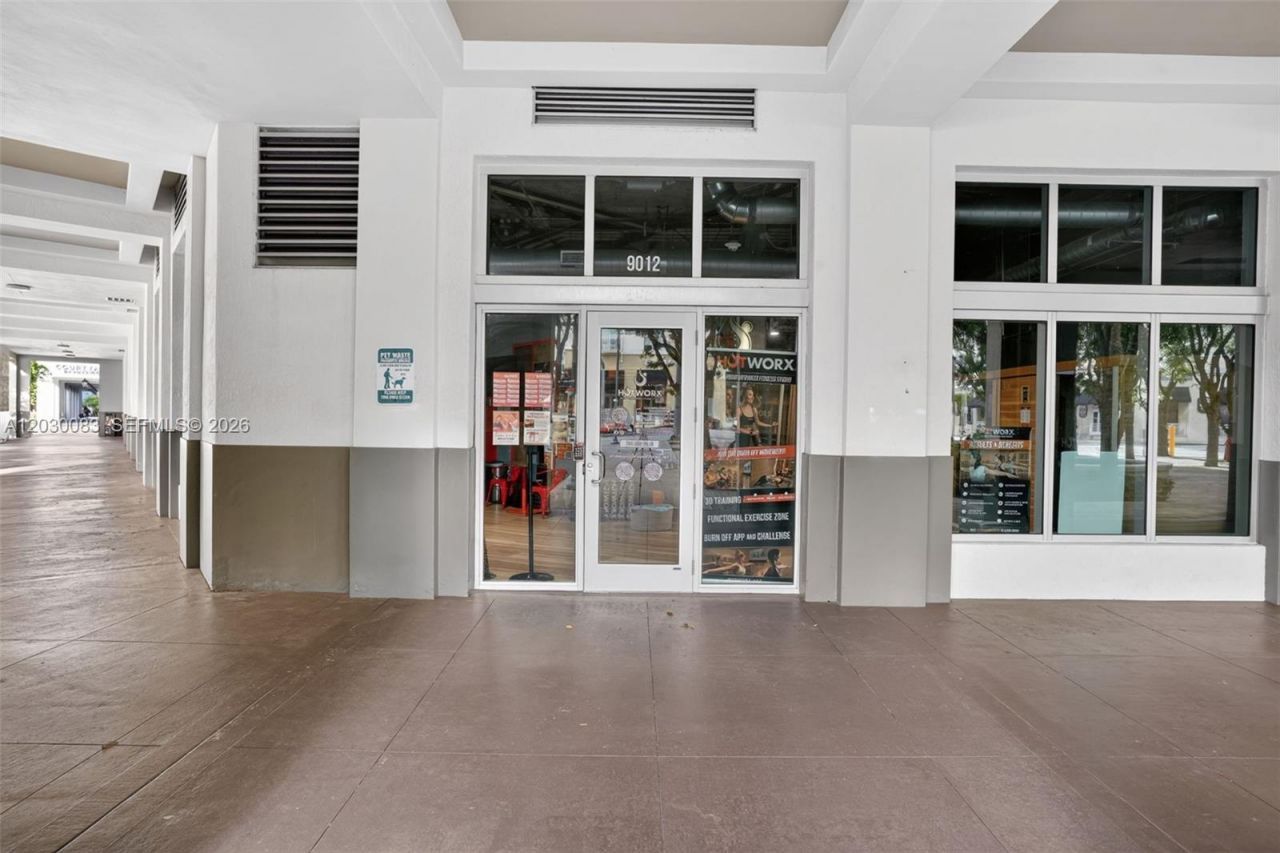 9012 S Dadeland Blvd, Miami, FL 33156 Photo