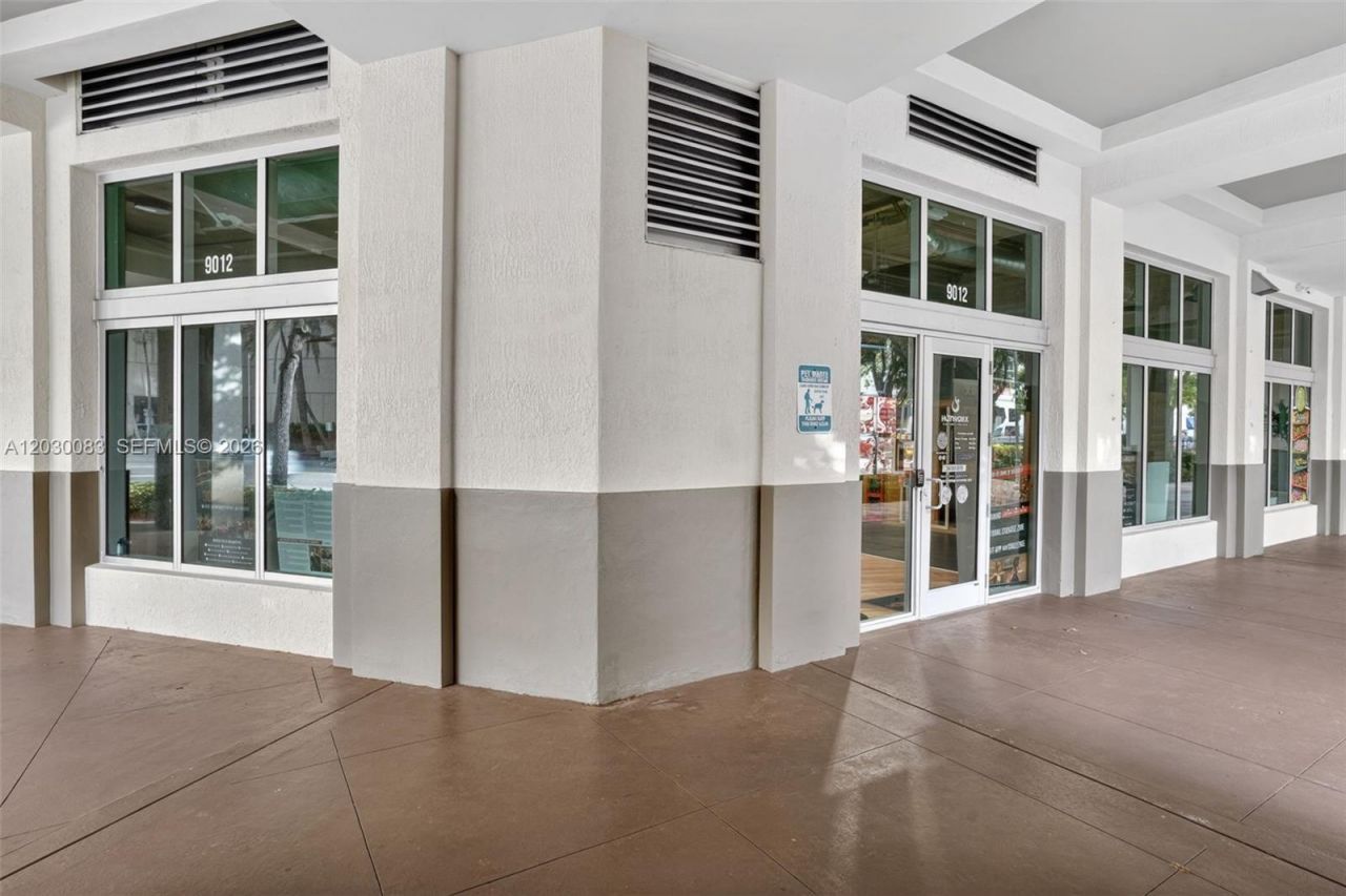 9012 S Dadeland Blvd, Miami, FL 33156 Photo
