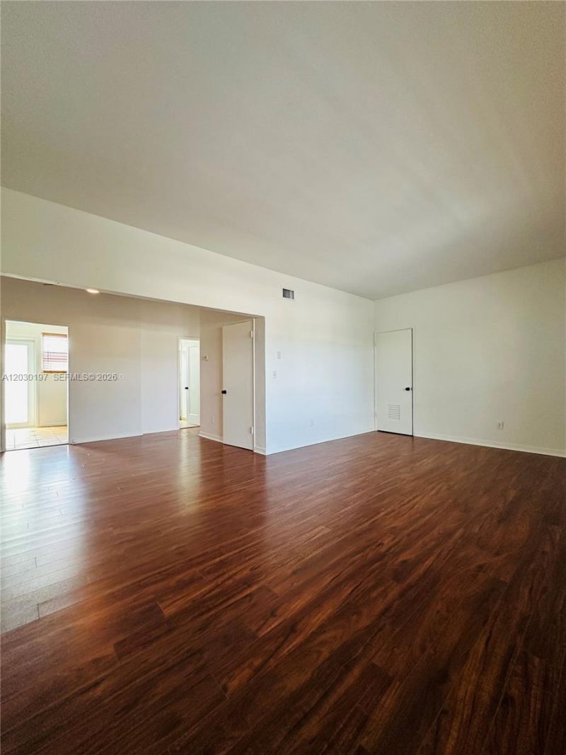 1905 Calais Dr , Unit 6, Miami Beach, FL 33141 Photo