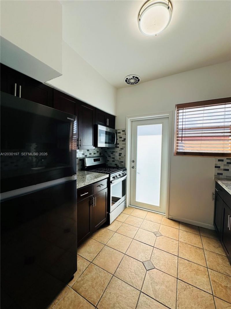1905 Calais Dr , Unit 6, Miami Beach, FL 33141 Photo