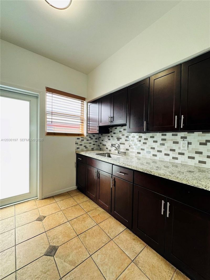 1905 Calais Dr , Unit 6, Miami Beach, FL 33141 Photo