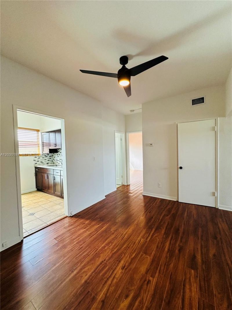 1905 Calais Dr , Unit 6, Miami Beach, FL 33141 Photo