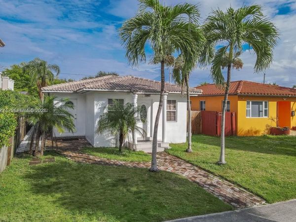 1635 Hollywood Blvd, Hollywood, FL 33020
