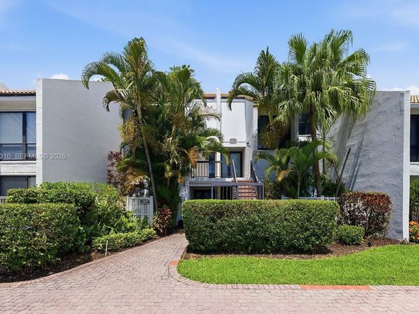 1309 Bridgewood Dr, Boca Raton, FL 33434