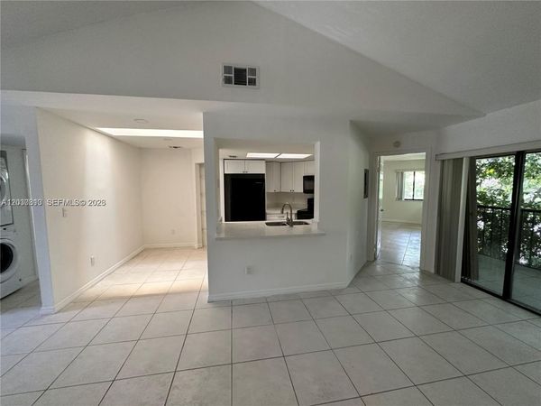 9607 SW 138th Ave, Unit TC2R, Miami, FL 33186