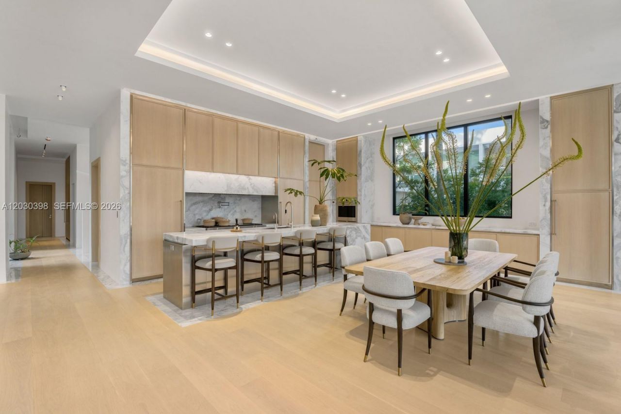 360 S Hibiscus Drive, Miami Beach, FL 33139 Photo
