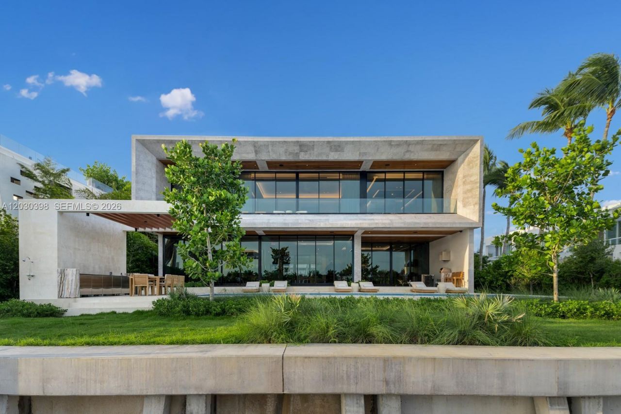 360 S Hibiscus Drive, Miami Beach, FL 33139 Photo