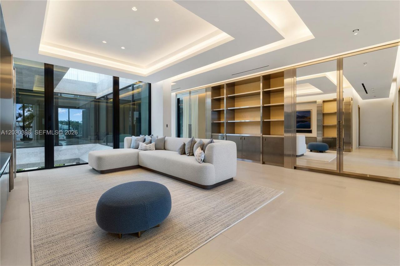 360 S Hibiscus Drive, Miami Beach, FL 33139 Photo