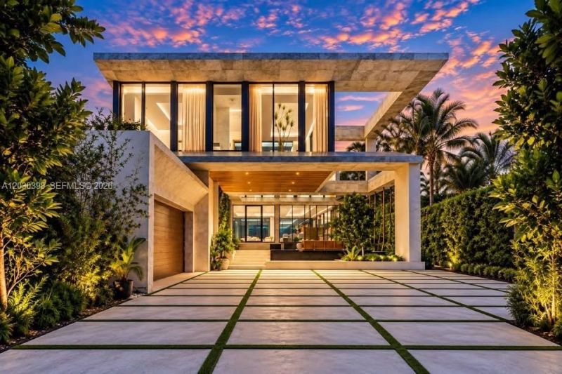 360 S Hibiscus Drive, Miami Beach, FL 33139 Photo