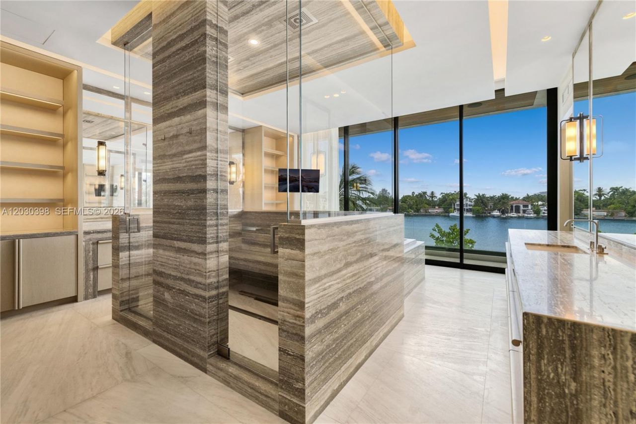 360 S Hibiscus Drive, Miami Beach, FL 33139 Photo