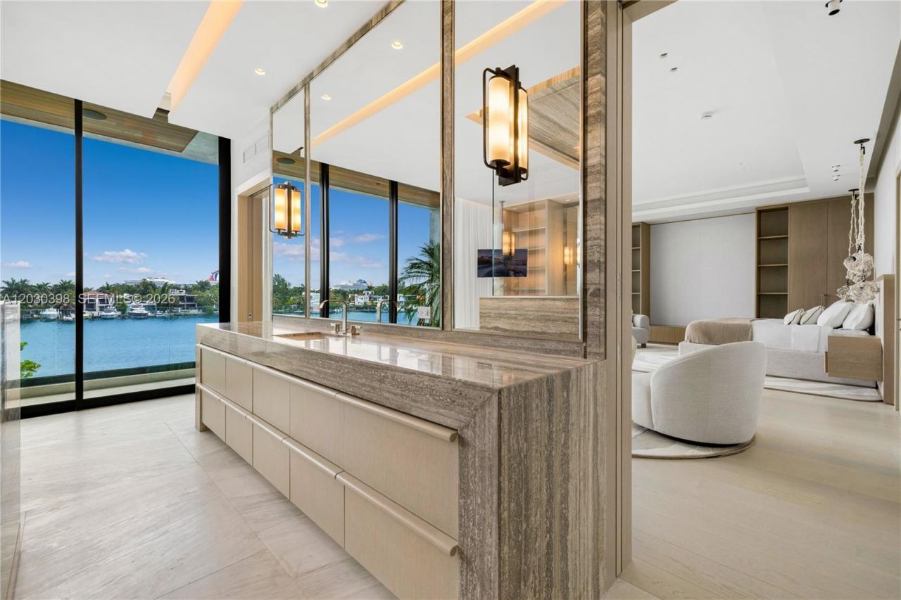 360 S Hibiscus Drive, Miami Beach, FL 33139 Photo