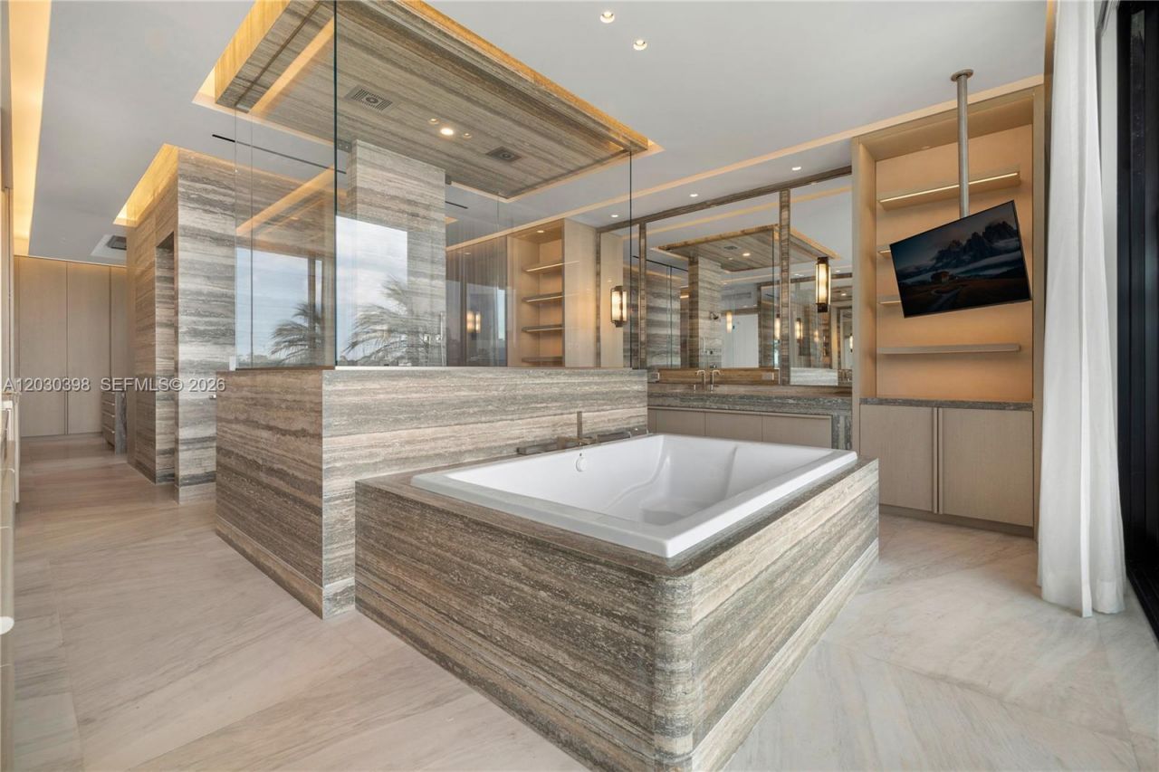 360 S Hibiscus Drive, Miami Beach, FL 33139 Photo