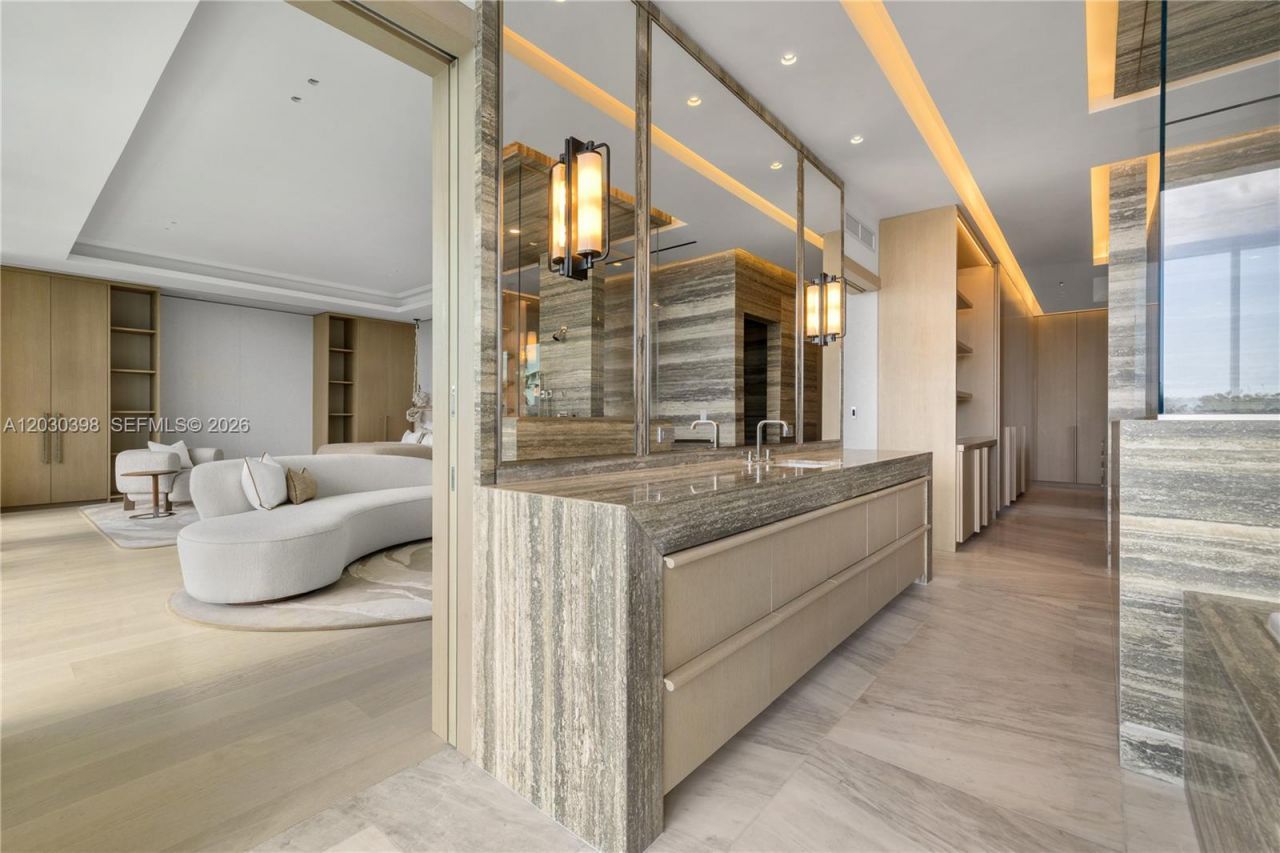 360 S Hibiscus Drive, Miami Beach, FL 33139 Photo