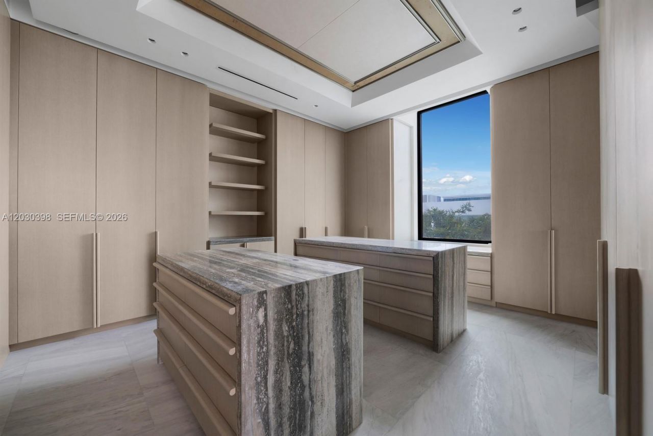 360 S Hibiscus Drive, Miami Beach, FL 33139 Photo