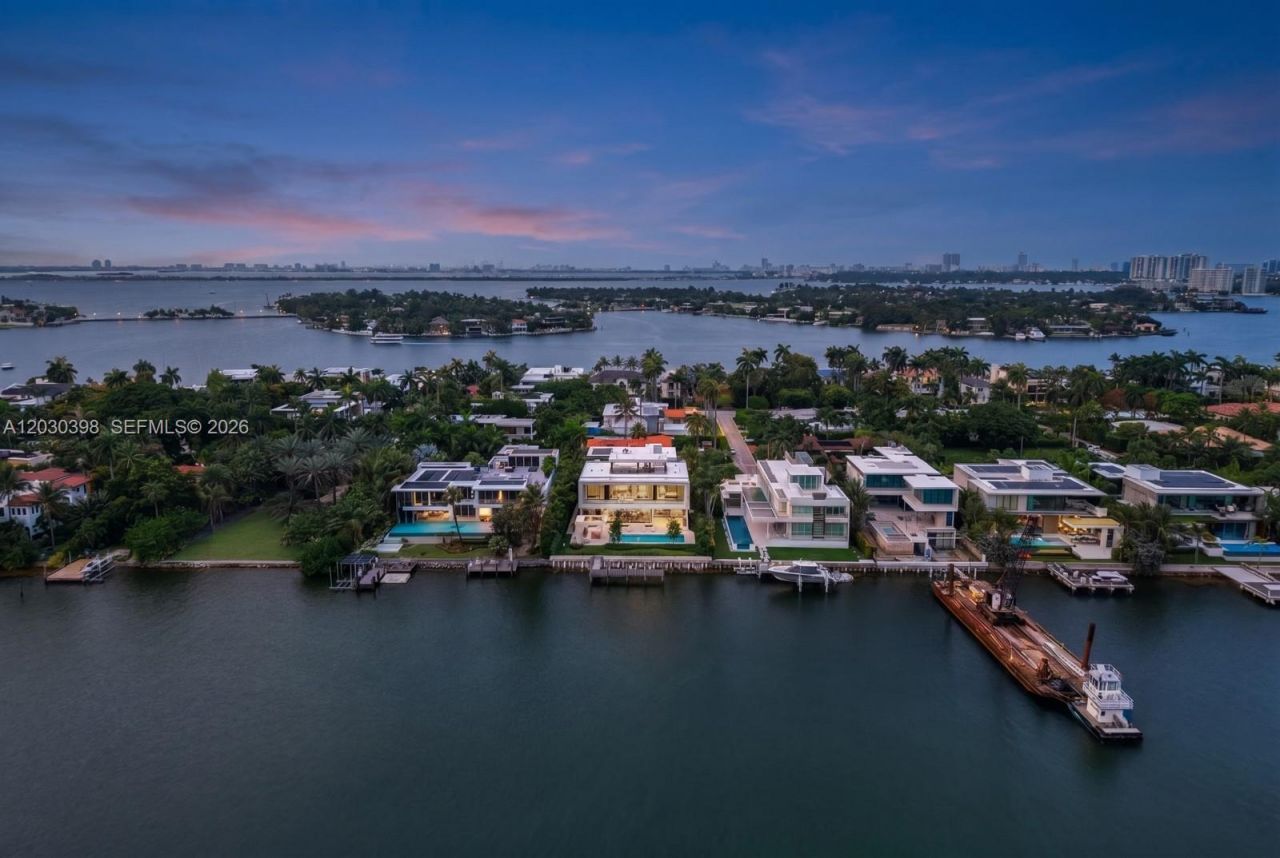 360 S Hibiscus Drive, Miami Beach, FL 33139 Photo
