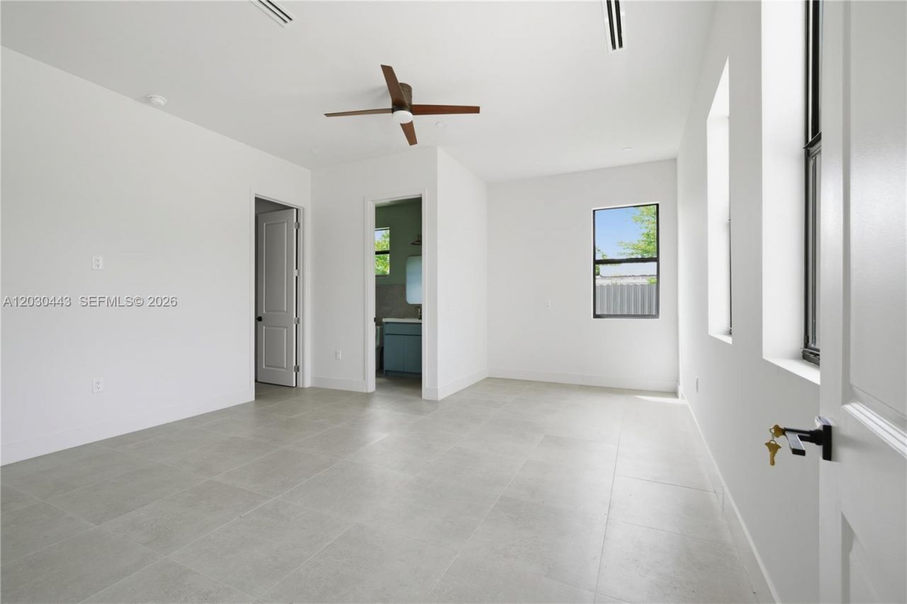131 Miami Gardens Rd , West Park, FL 33023 Photo