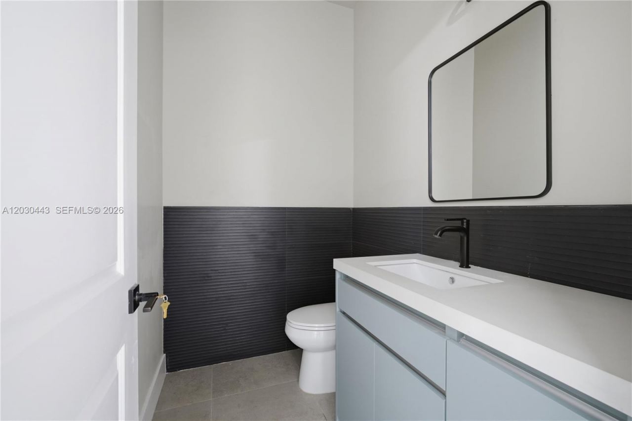 131 Miami Gardens Rd , West Park, FL 33023 Photo