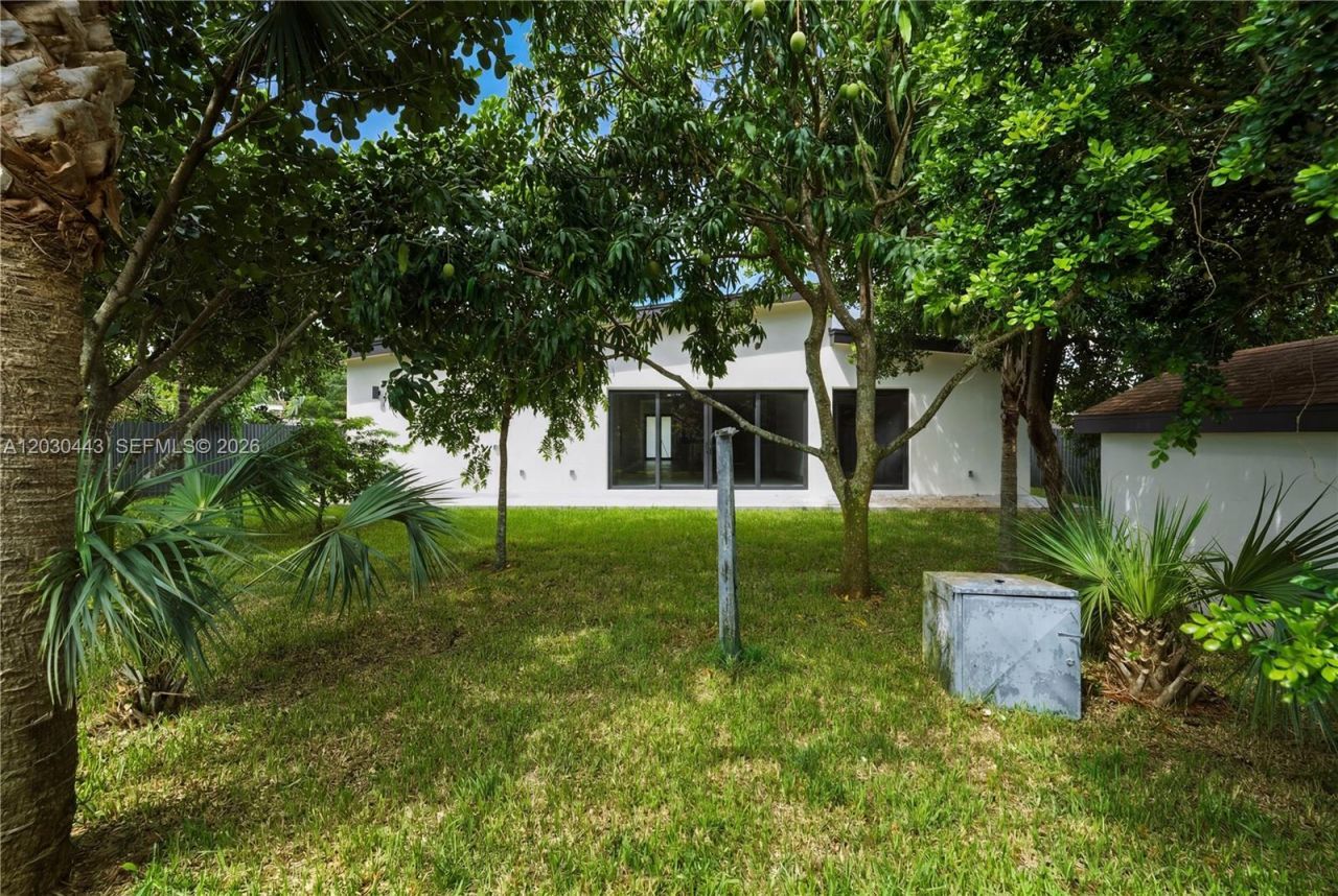131 Miami Gardens Rd , West Park, FL 33023 Photo