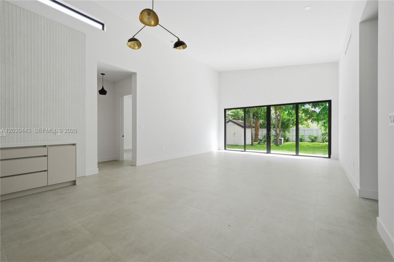 131 Miami Gardens Rd , West Park, FL 33023 Photo