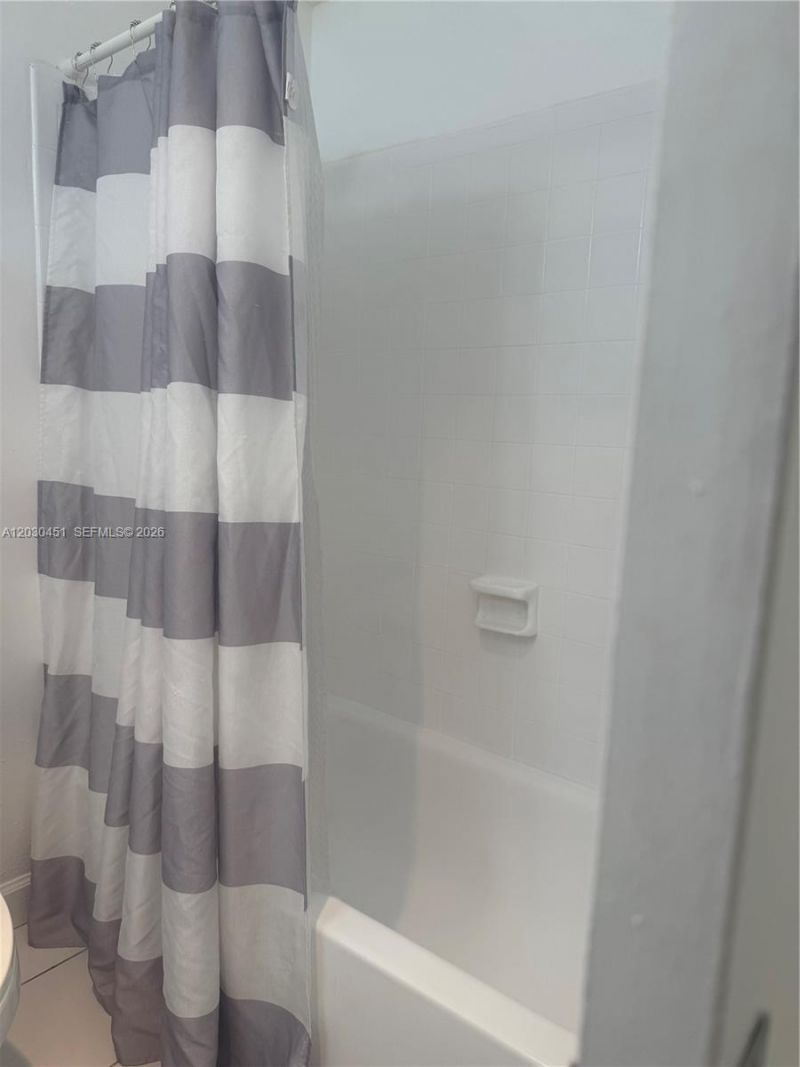 1390 Ocean Dr , Unit 302, Miami Beach, FL 33139 Photo