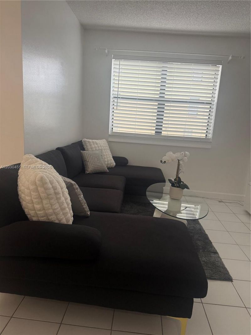 1390 Ocean Dr , Unit 302, Miami Beach, FL 33139 Photo
