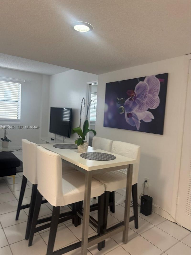 1390 Ocean Dr , Unit 302, Miami Beach, FL 33139 Photo