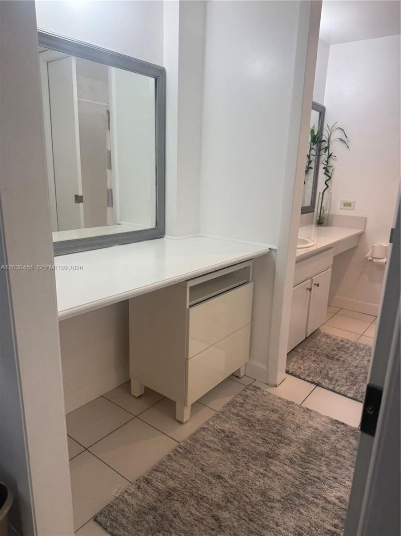 1390 Ocean Dr , Unit 302, Miami Beach, FL 33139 Photo