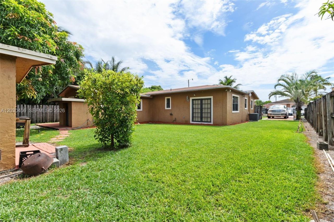 15600 NW 37th Pl , Miami Gardens, FL 33054 Photo