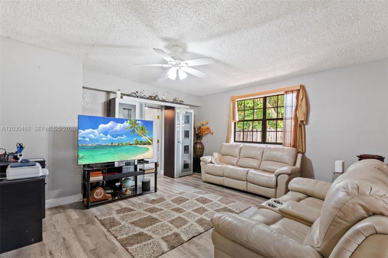 15600 NW 37th Pl , Miami Gardens, FL 33054 Photo