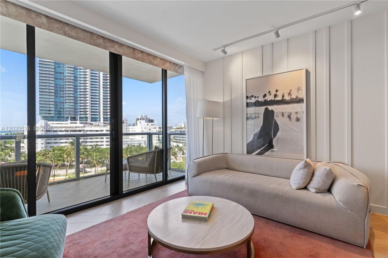2201 Collins Ave , Unit 707, Miami Beach, FL 33139 Photo