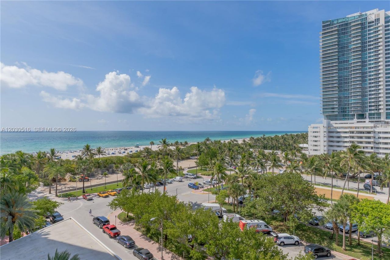 2201 Collins Ave , Unit 707, Miami Beach, FL 33139 Photo