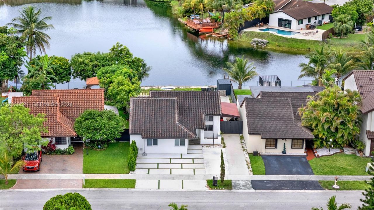 6661 SW 127th Path , Miami, FL 33183 Photo
