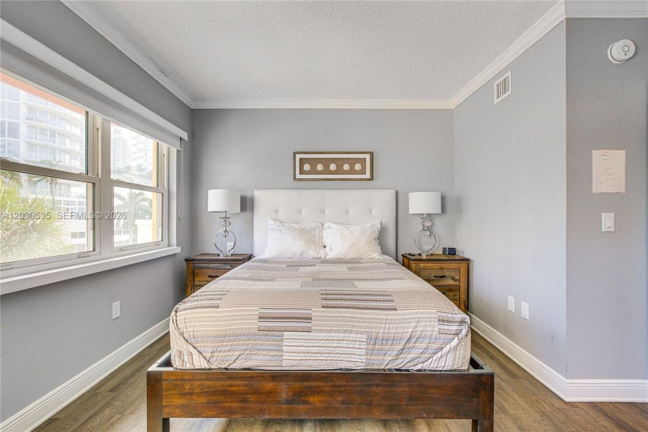 341 N Birch Rd , Unit 315, Fort Lauderdale, FL 33304 Photo