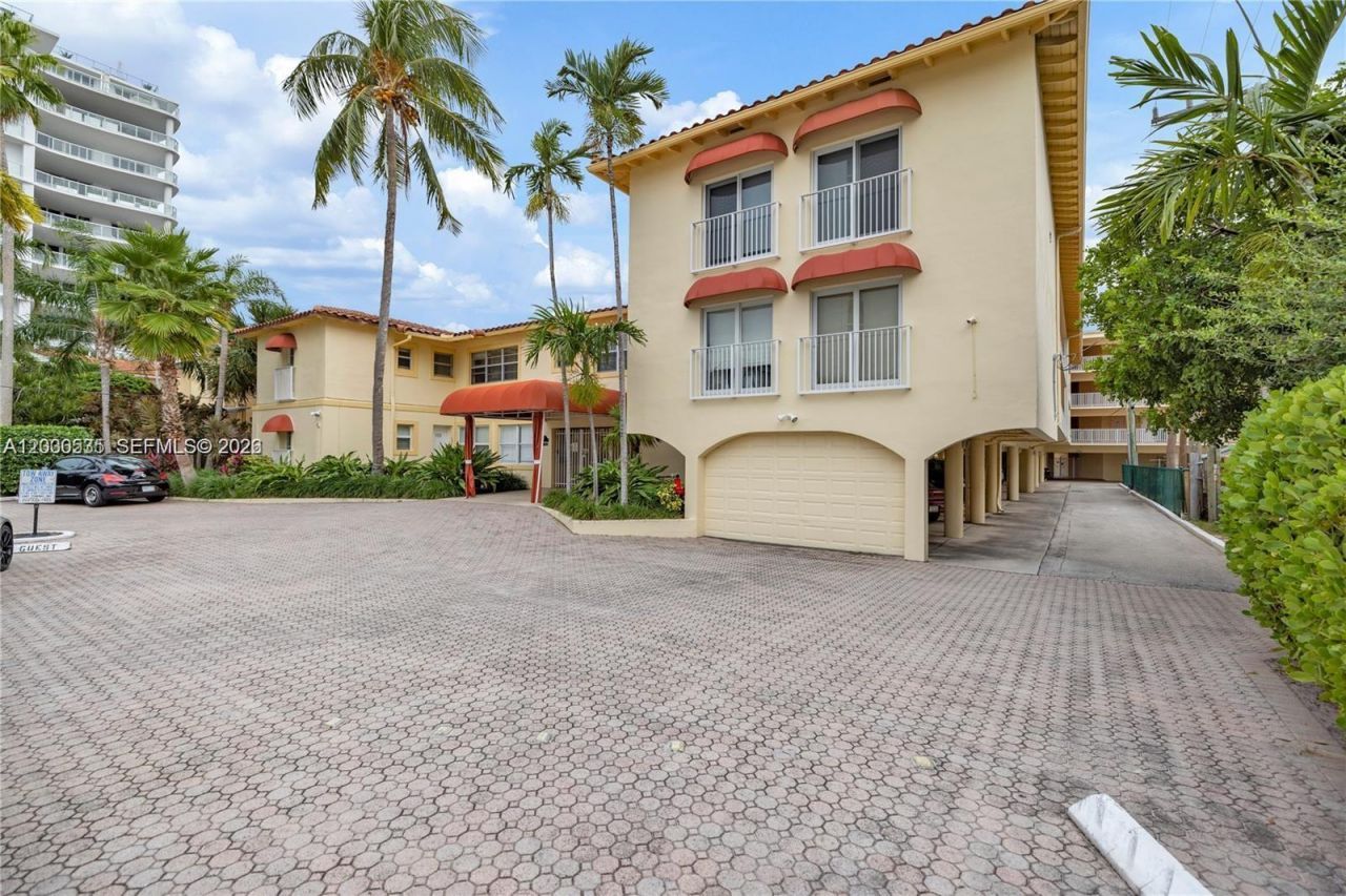 341 N Birch Rd , Unit 315, Fort Lauderdale, FL 33304 Photo