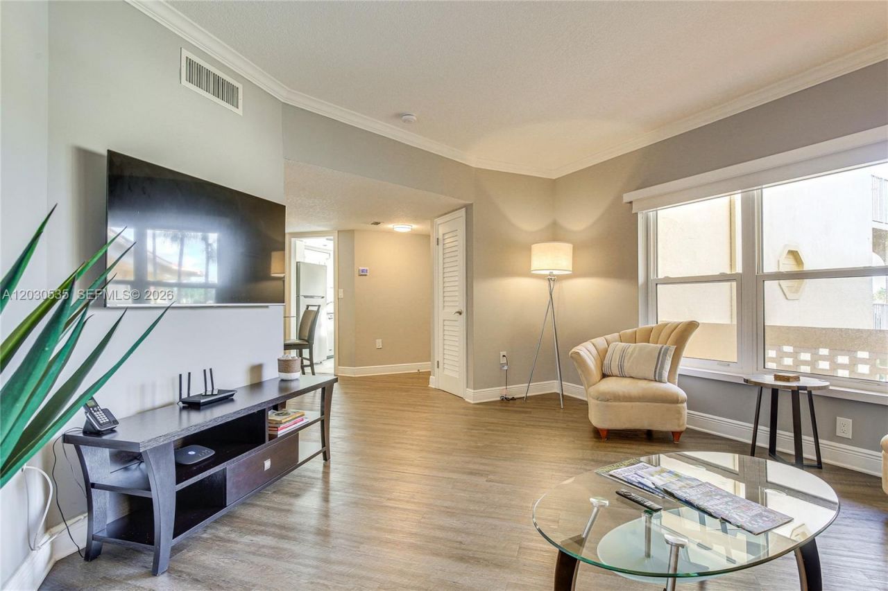 341 N Birch Rd , Unit 315, Fort Lauderdale, FL 33304 Photo