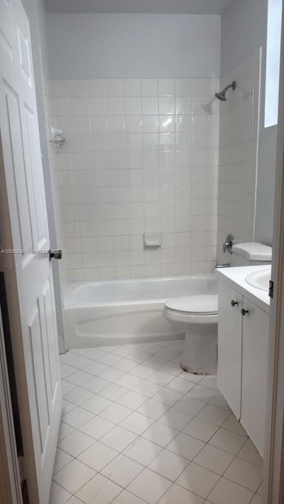 1398 NE 33rd Ave, Unit 101-25, Homestead, FL 33033 Photo